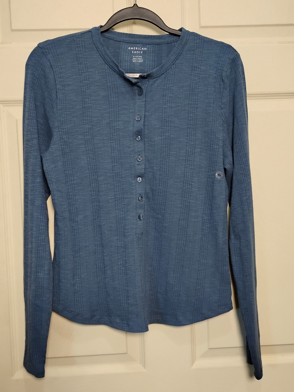American Eagle Blue Ribbed Henley Long-Sleeve Top. Size XL. New With Tags